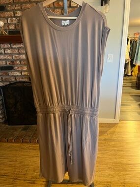 MELLODAY Taupe Sleeveless Drawstring Waist dress